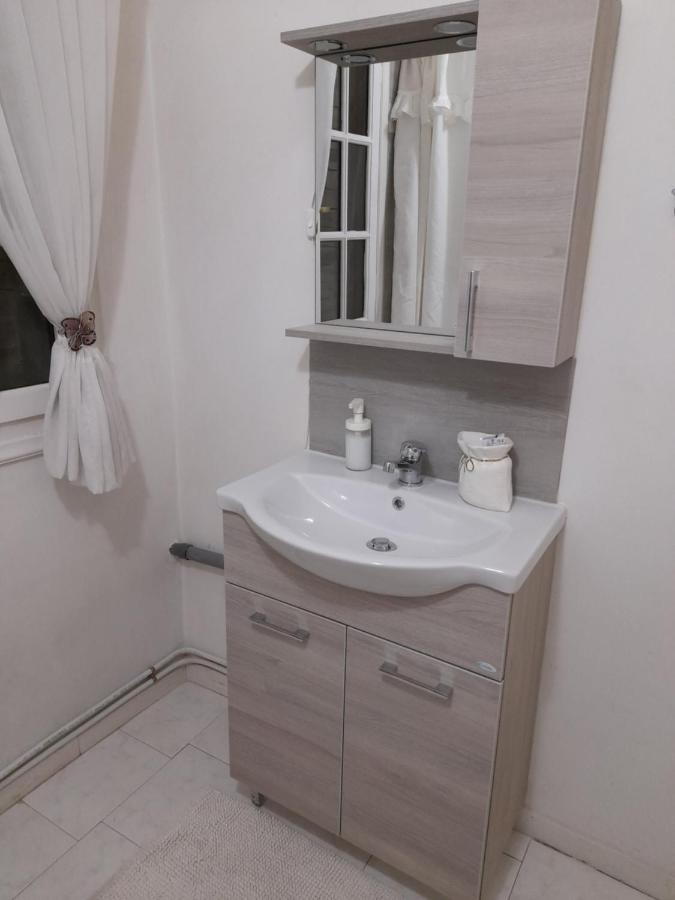 Roulas Cozy Apartments Artemida  Dış mekan fotoğraf